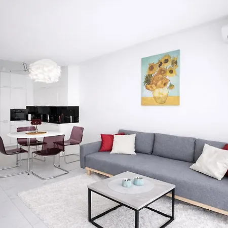 Apartment Inpoint - Steps From Main Station&old Town Self Check-in Krakow