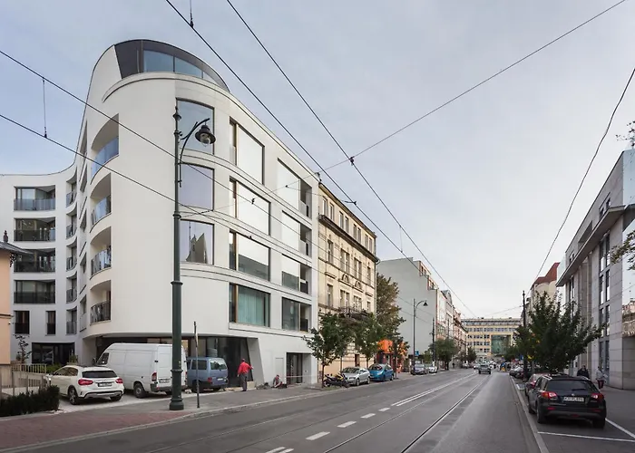 Apartment Inpoint - Steps From Main Station&old Town Self Check-in