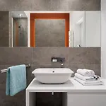 Inpoint - Steps From Main Station&old Town Self Check-in Krasków