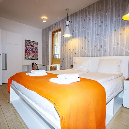 Inpoint - Steps From Main Station&old Town Self Check-in *