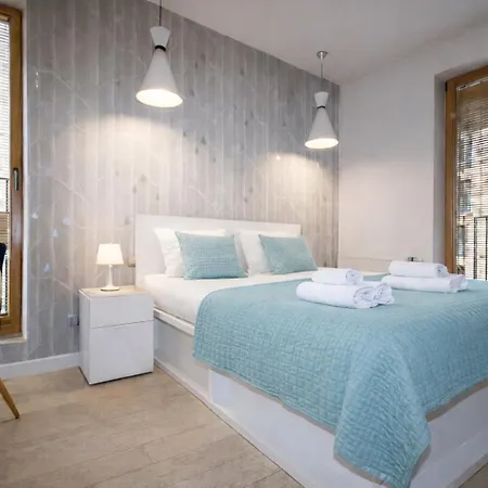 Inpoint - Steps From Main Station&old Town Self Check-in アパート