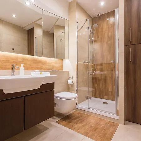 Inpoint - Steps From Main Station&old Town Self Check-in *