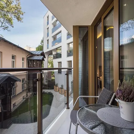 Inpoint - Steps From Main Station&old Town Self Check-in