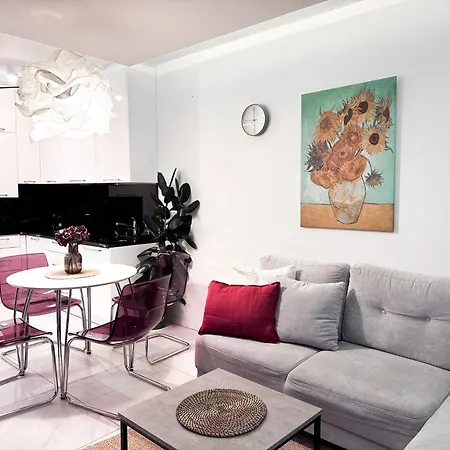 Inpoint - Steps From Main Station&old Town Self Check-in Daire Krakow